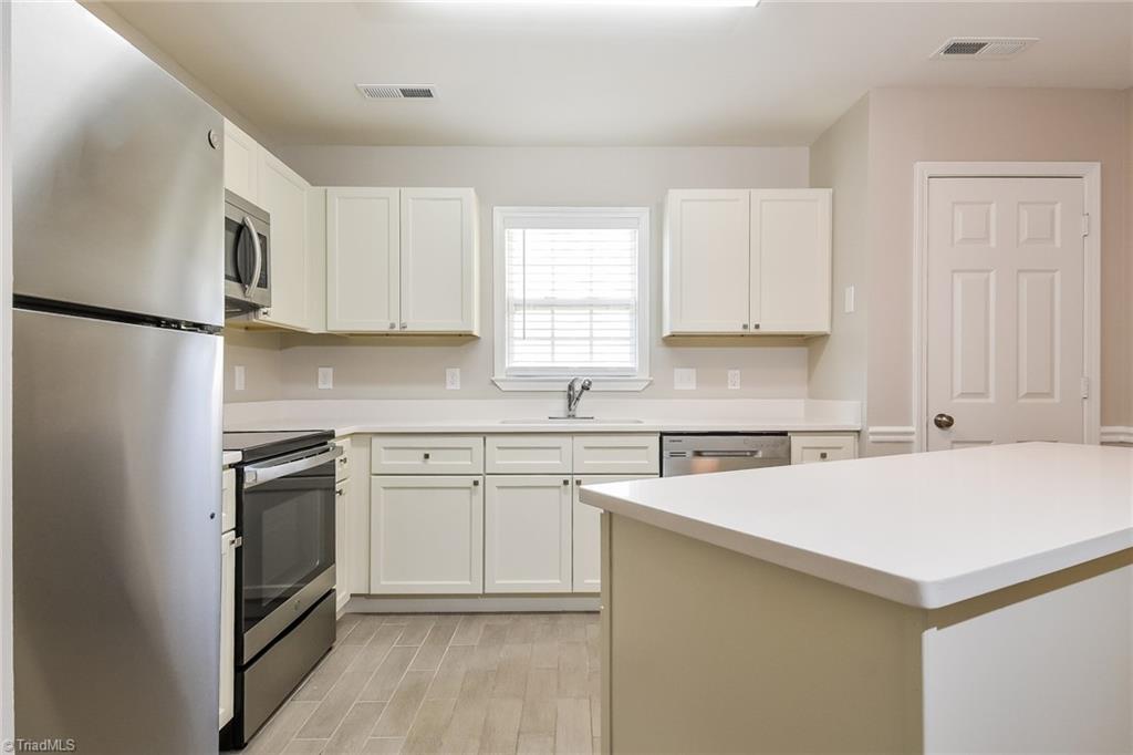 property viewer photo 4