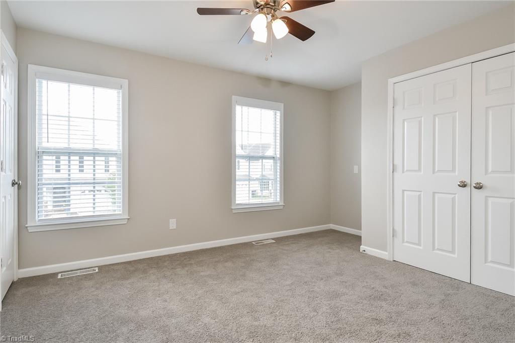 property viewer photo 9