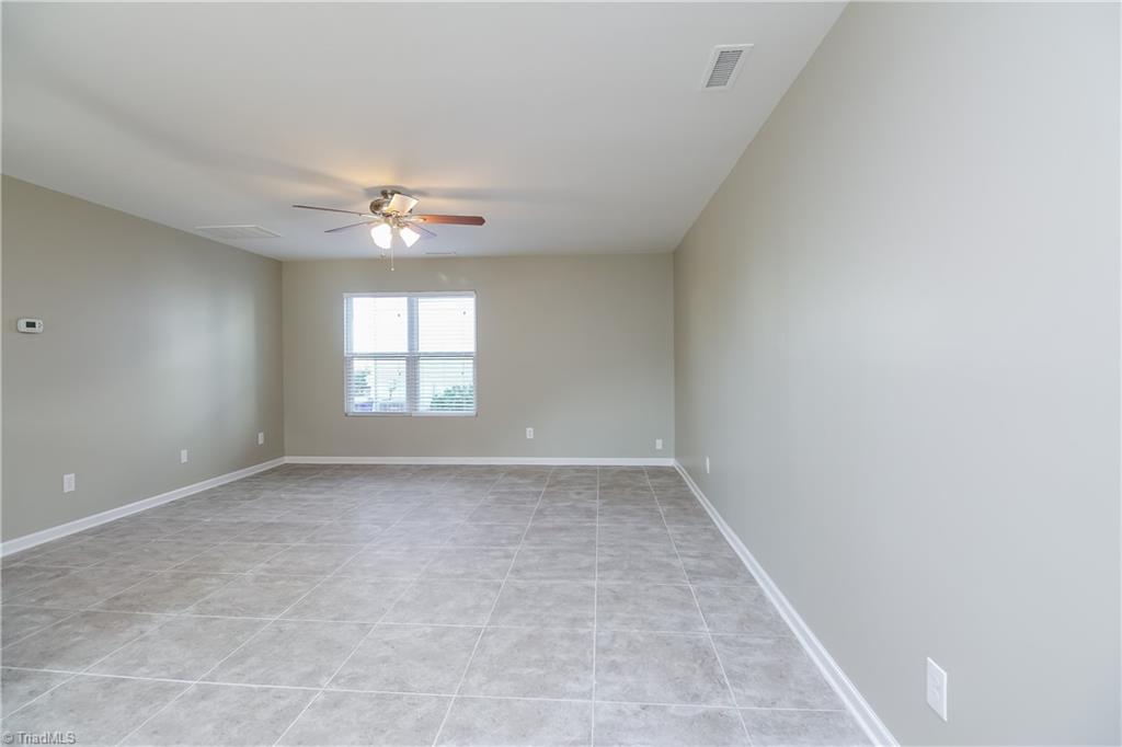 property viewer photo 3