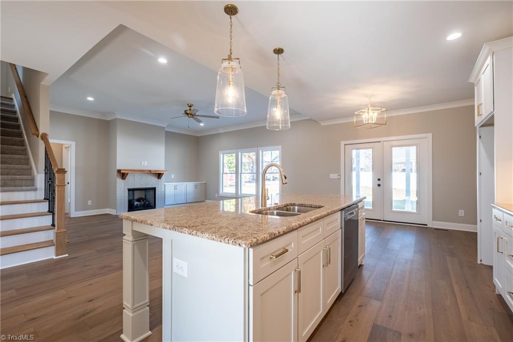 property viewer photo 11