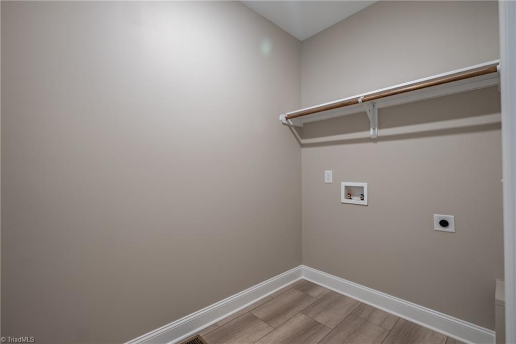property viewer photo 31