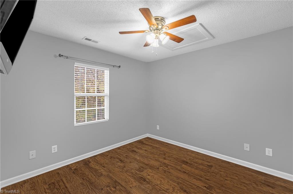 property viewer photo 15