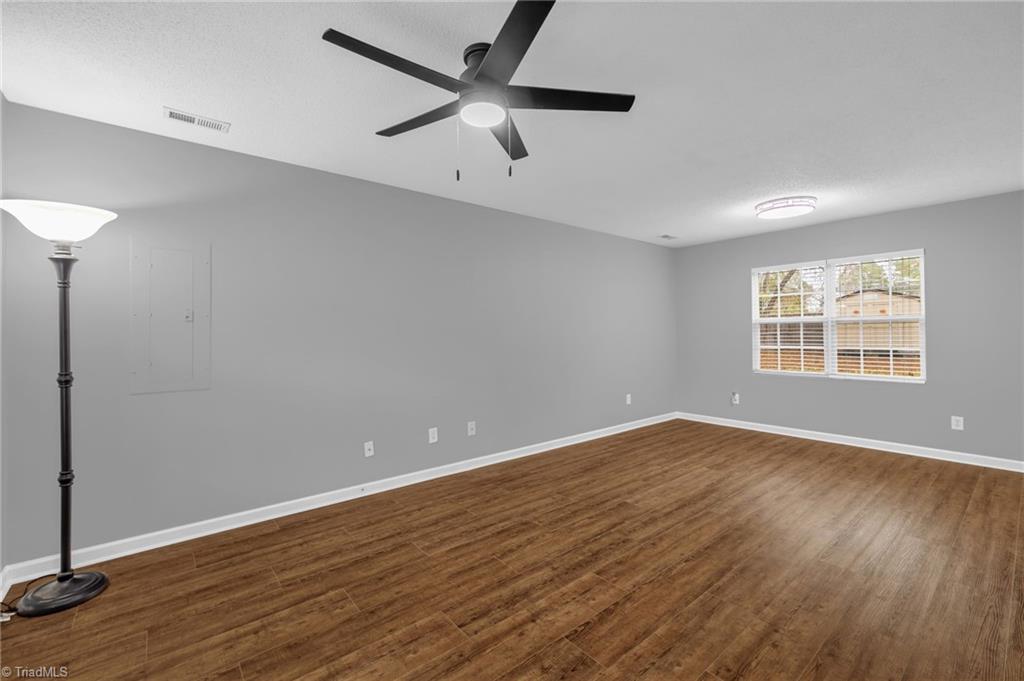 property viewer photo 5