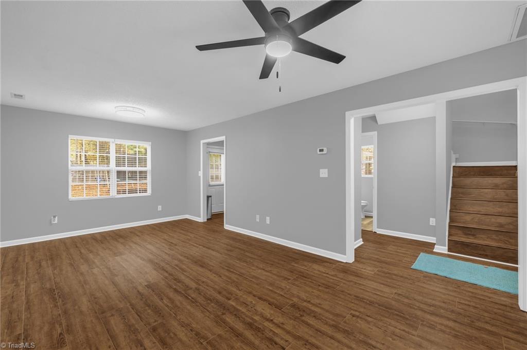 property viewer photo 6