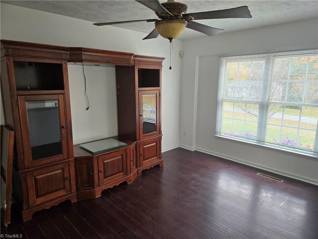 property viewer photo 1