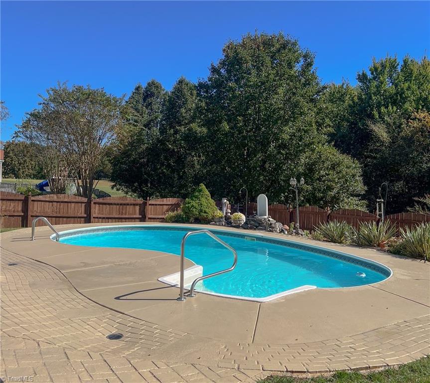 property viewer photo 16