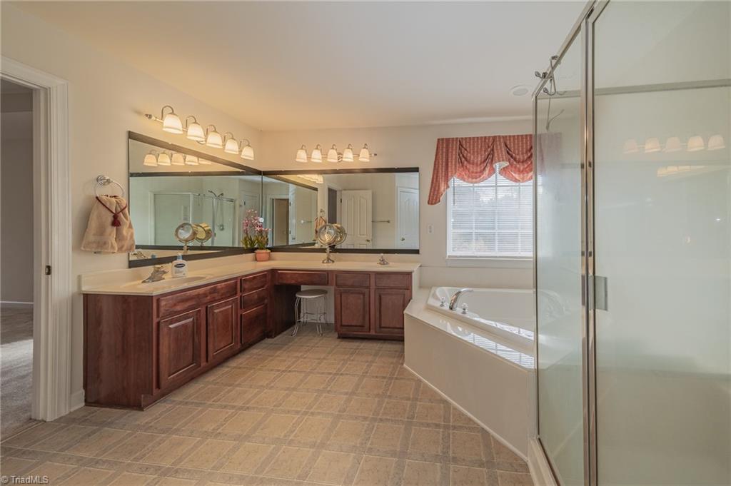 property viewer photo 19