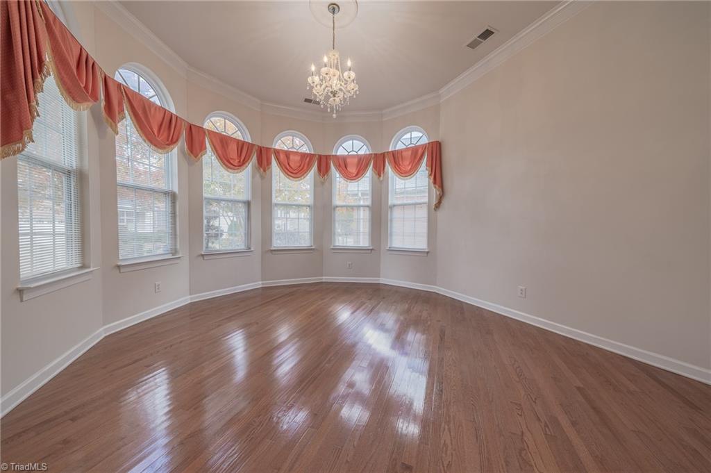 property viewer photo 2