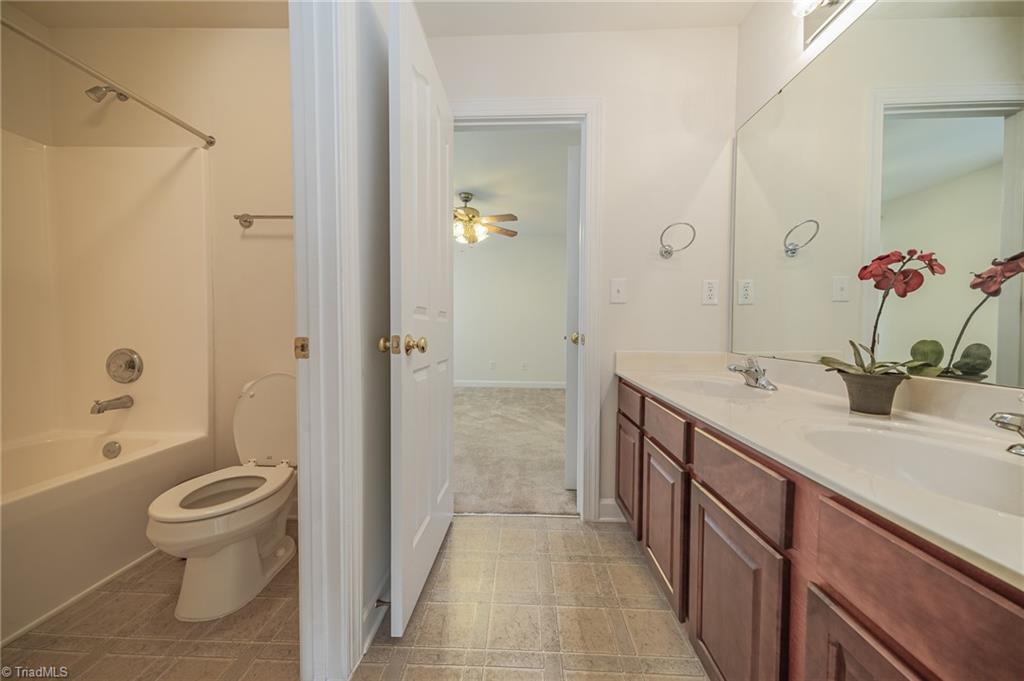 property viewer photo 22