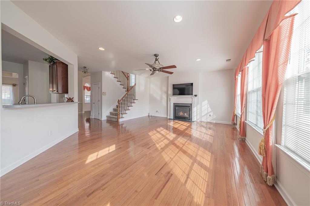 property viewer photo 5