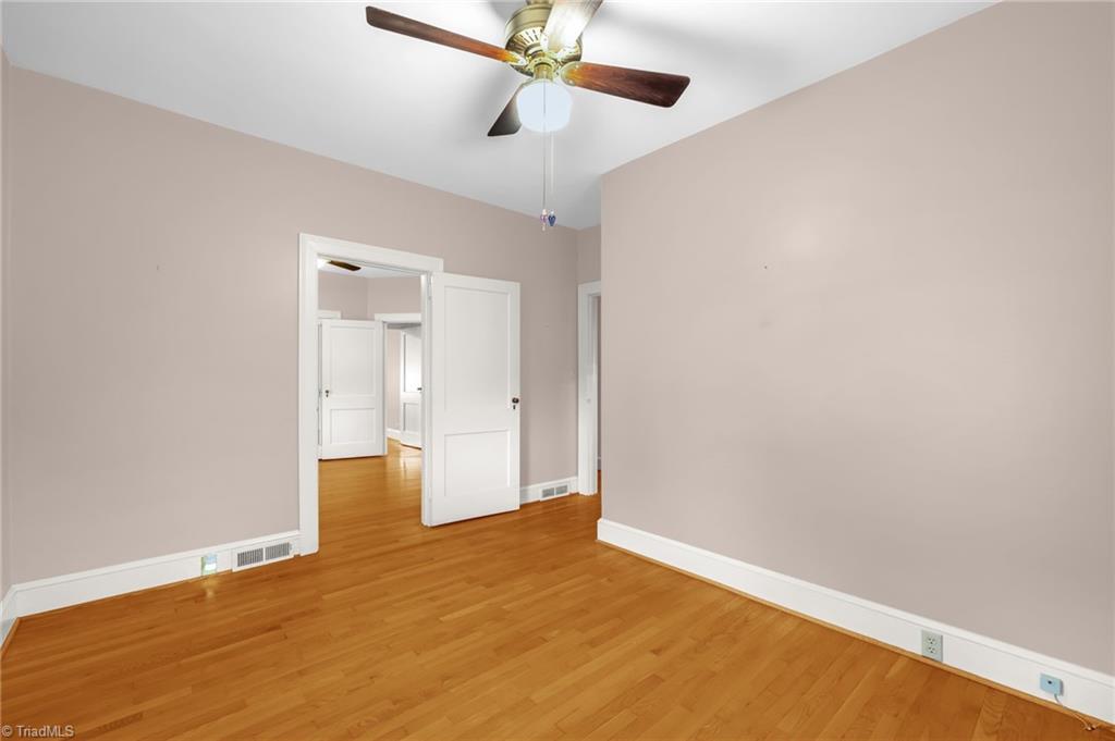 property viewer photo 17