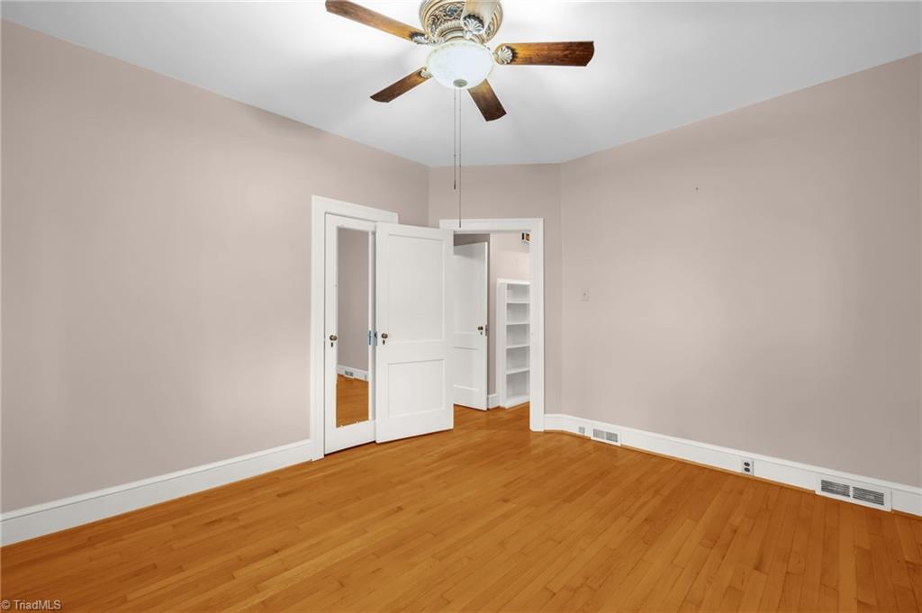 property viewer photo 18