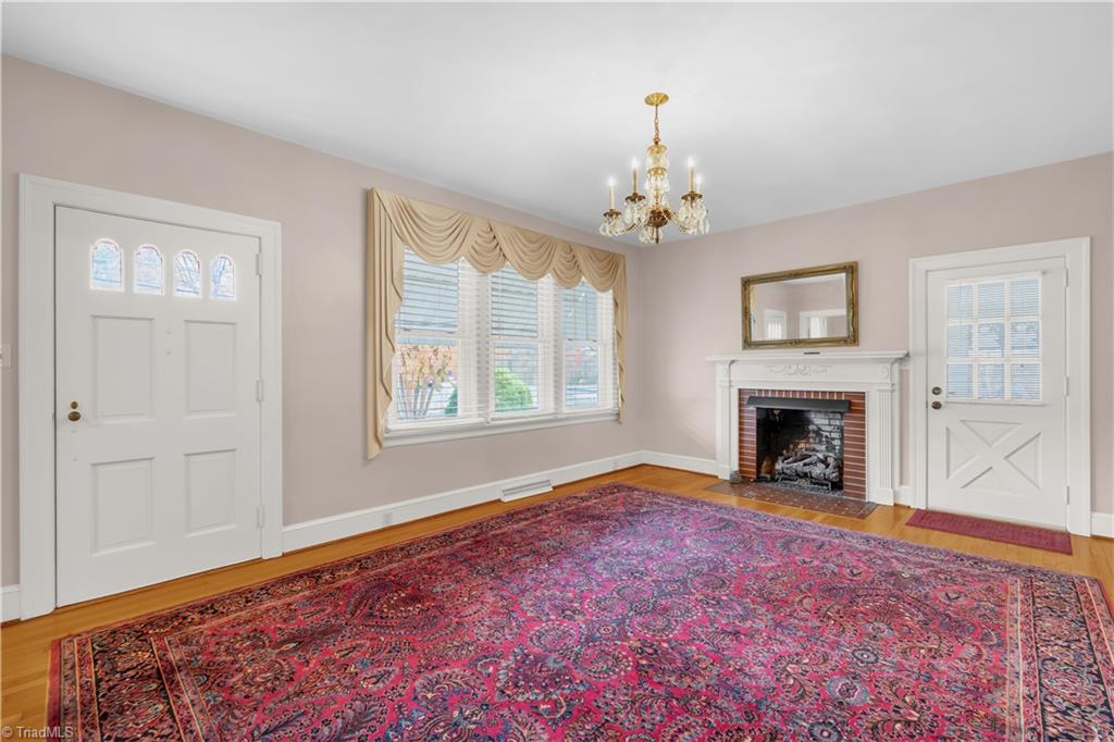 property viewer photo 5