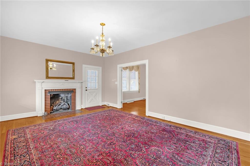 property viewer photo 6