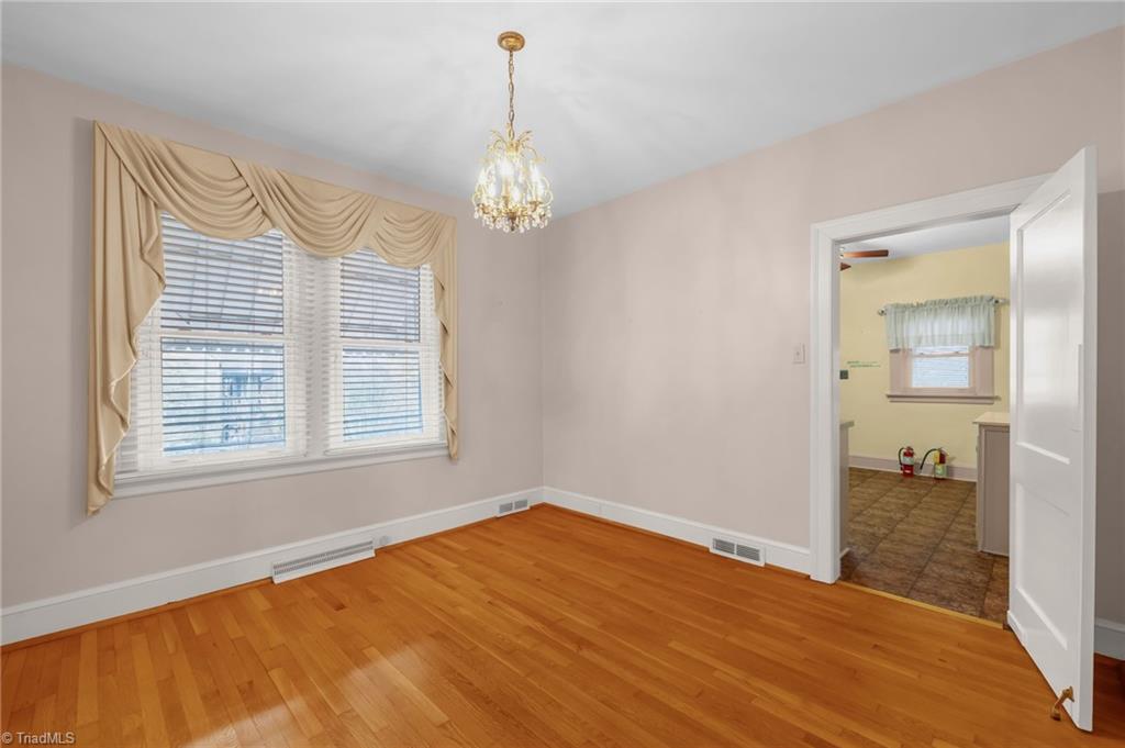 property viewer photo 7