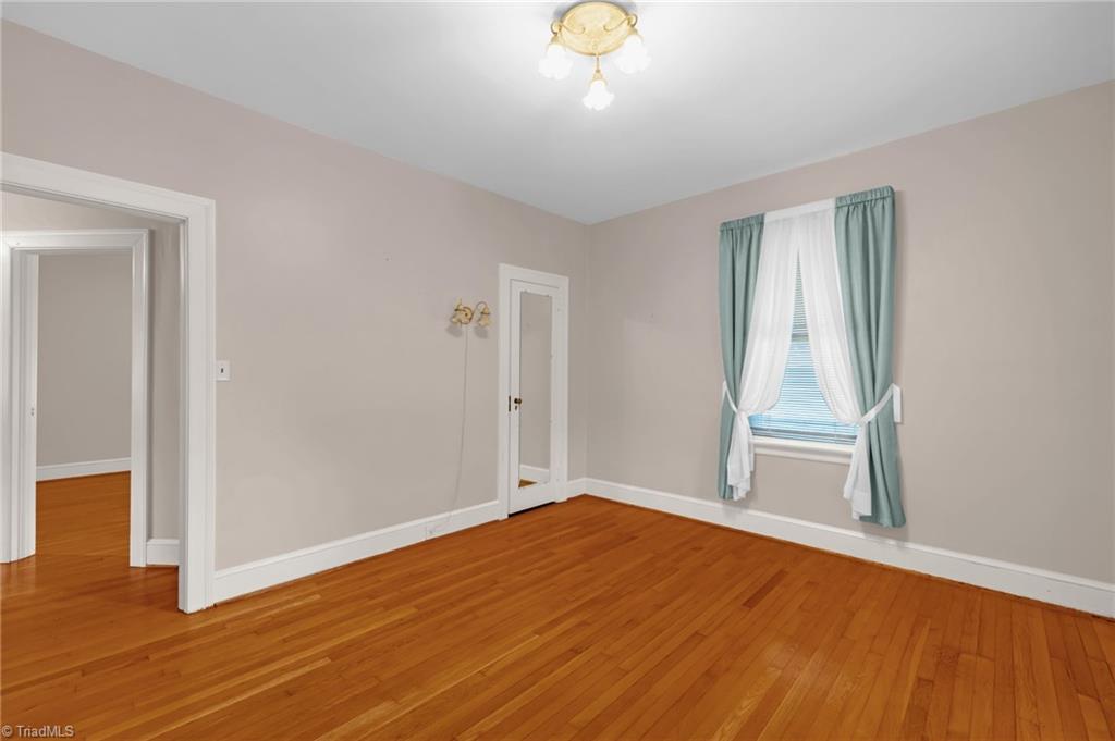 property viewer photo 9