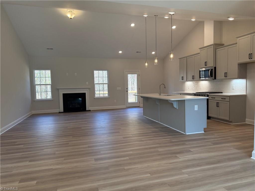 property viewer photo 2
