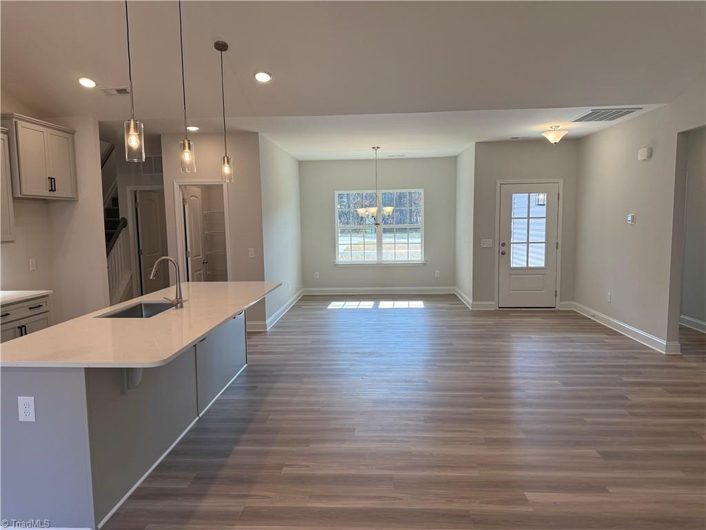 property viewer photo 3