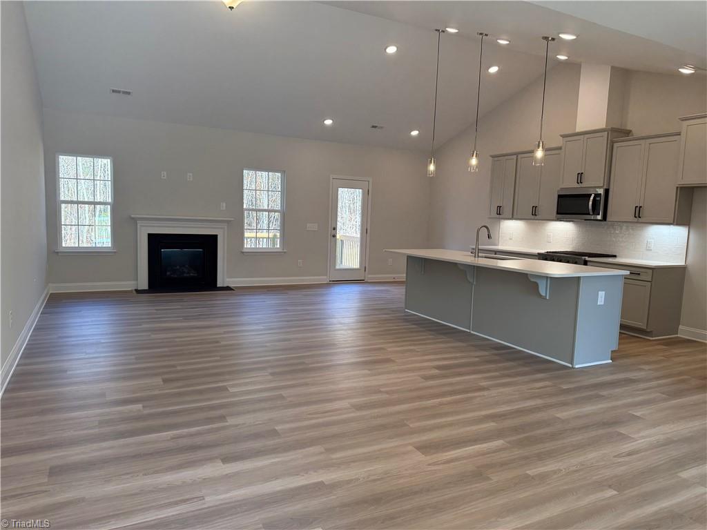 property viewer photo 4