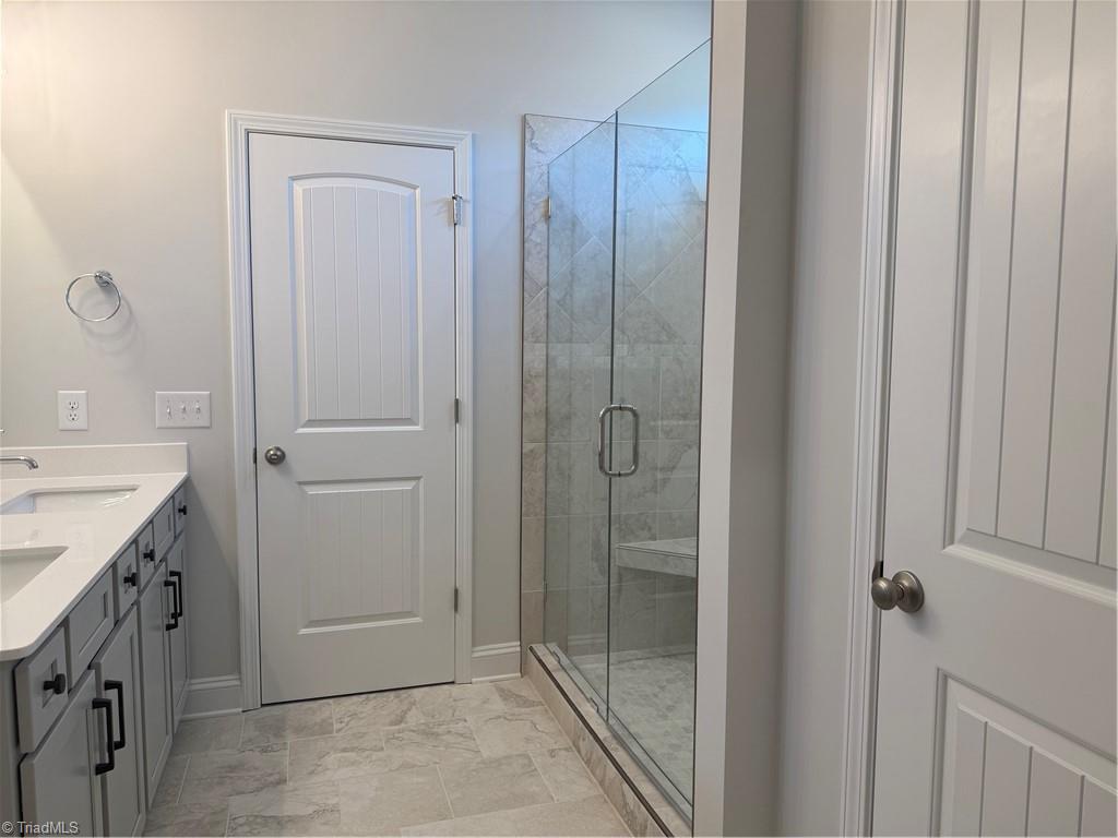property viewer photo 8