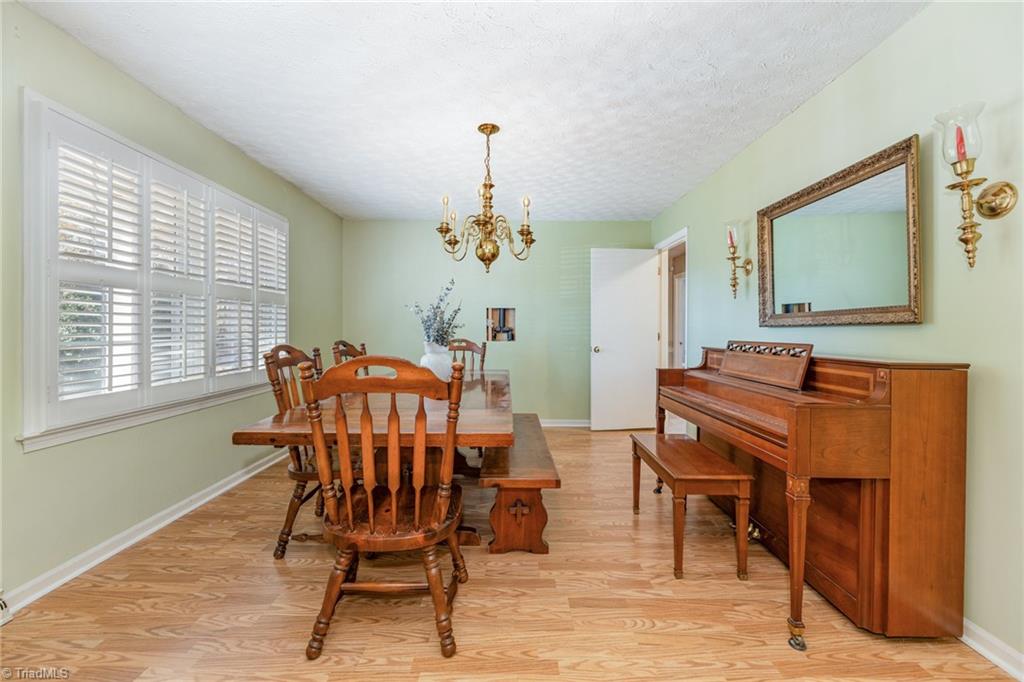 property viewer photo 7