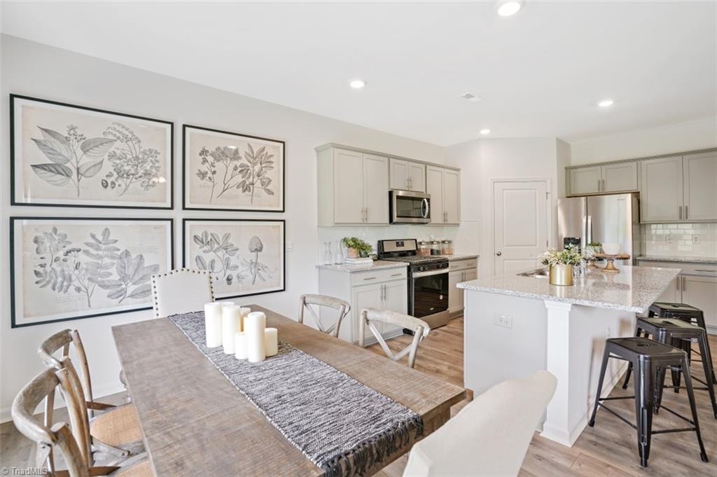 property viewer photo 13