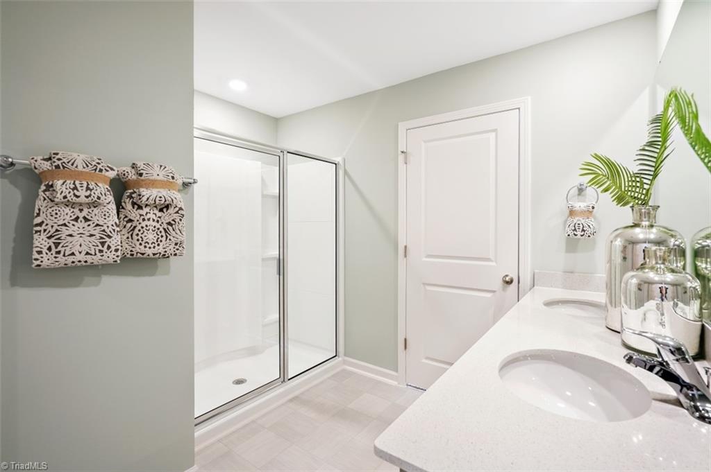 property viewer photo 22