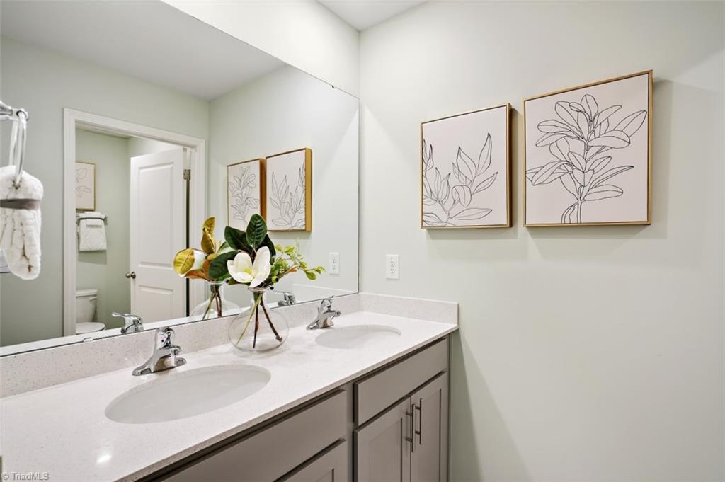 property viewer photo 32
