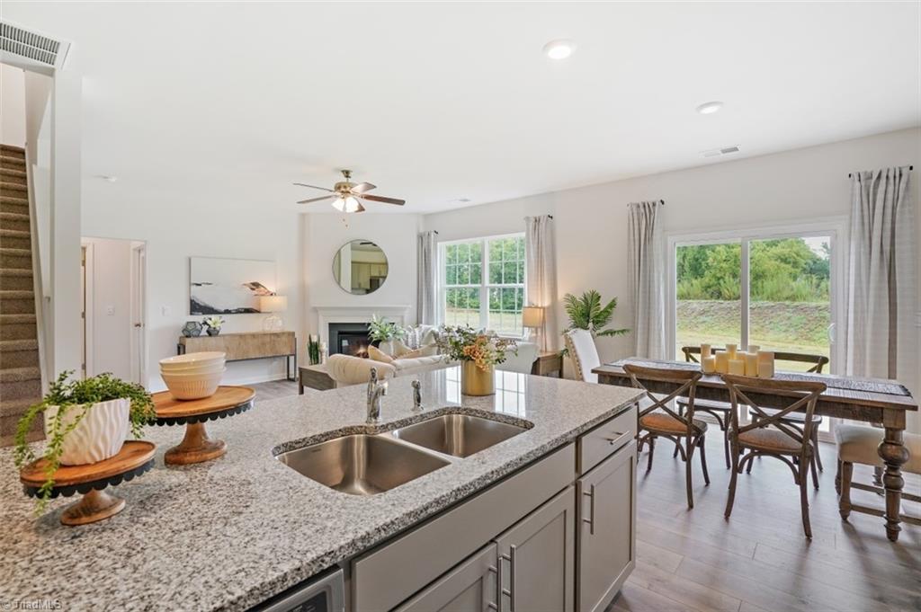property viewer photo 9