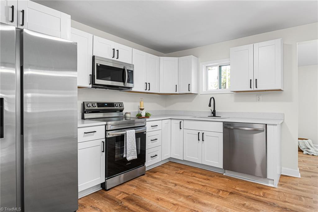 property viewer photo 12