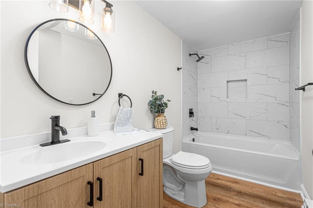 property viewer photo 23