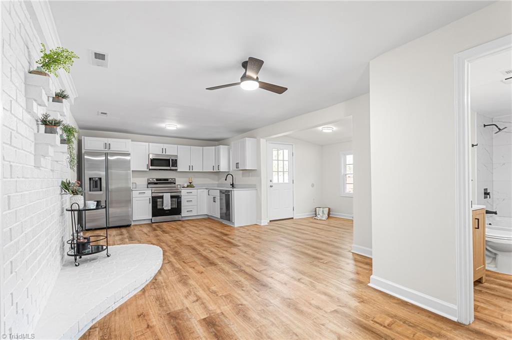 property viewer photo 8