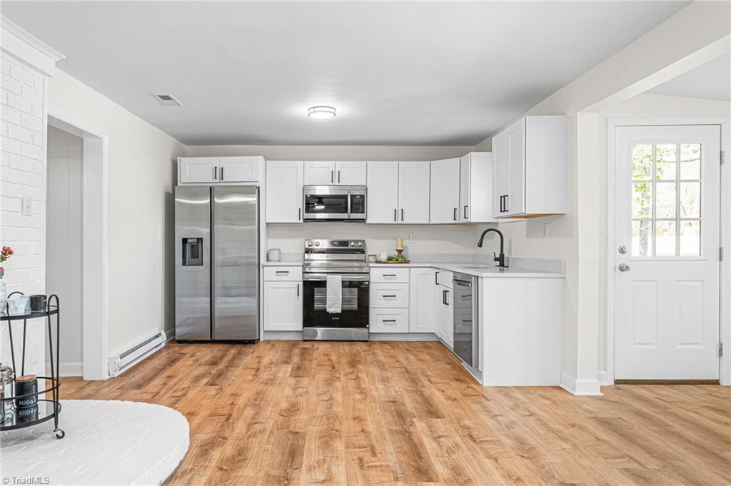 property viewer photo 9