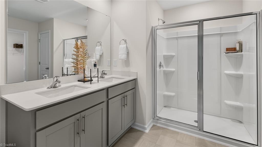 property viewer photo 20