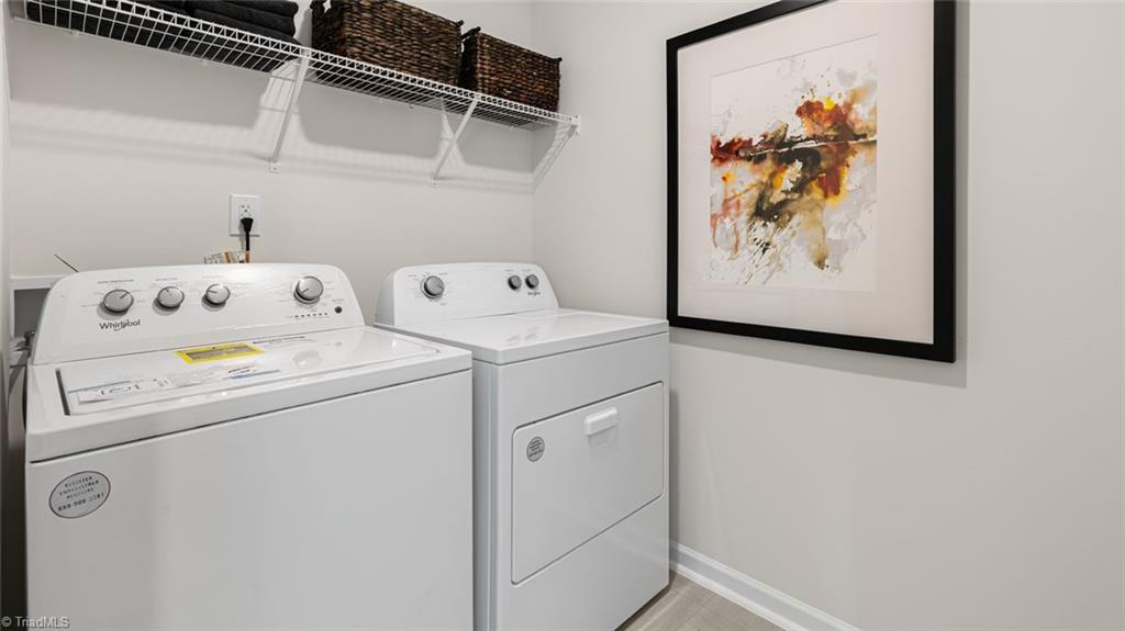 property viewer photo 32