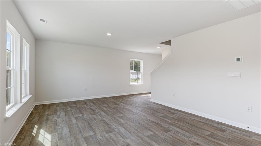 property viewer photo 5