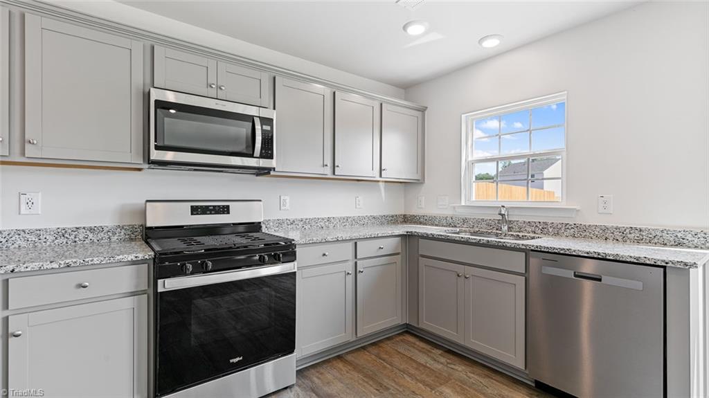 property viewer photo 8