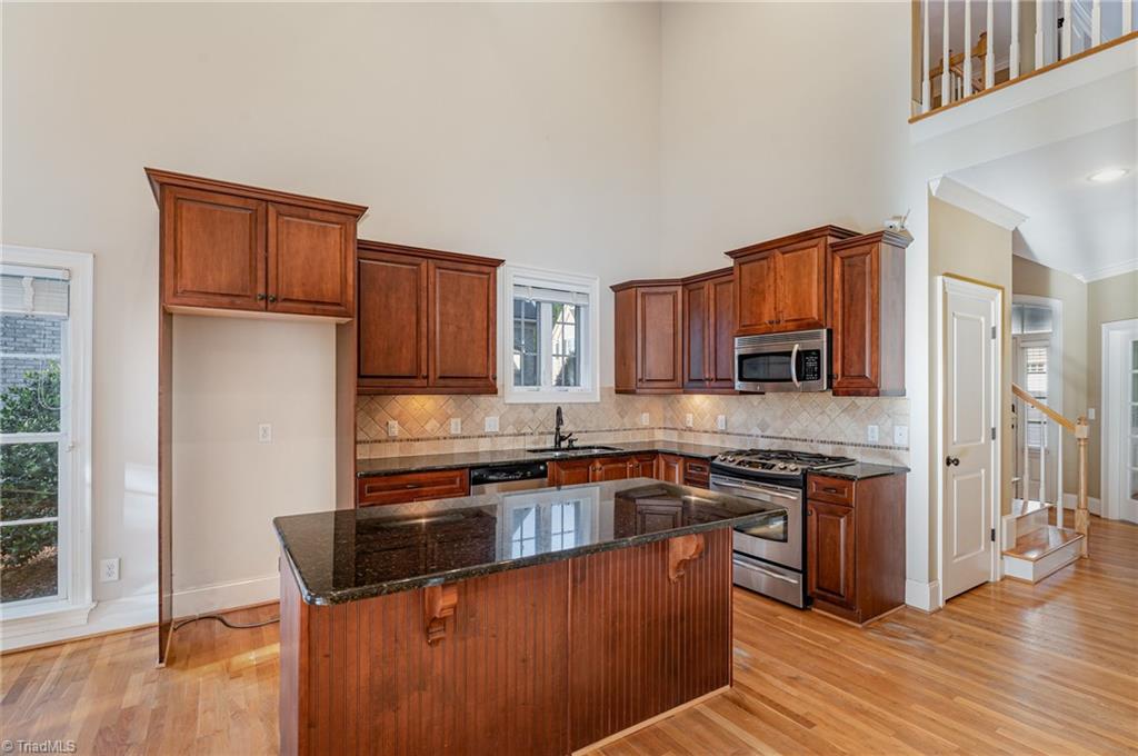 property viewer photo 10