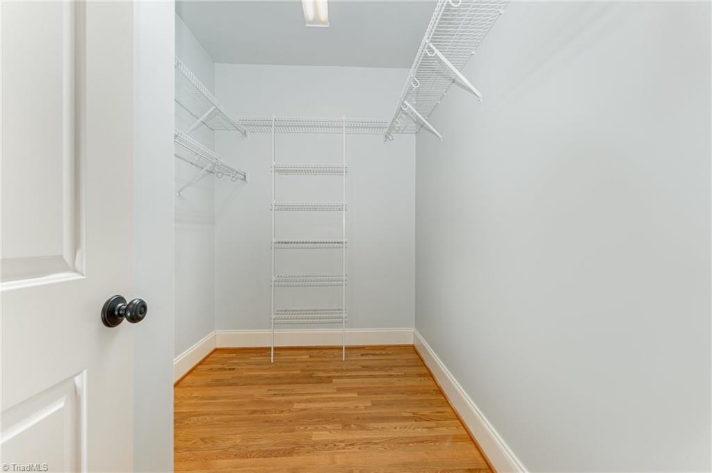 property viewer photo 14