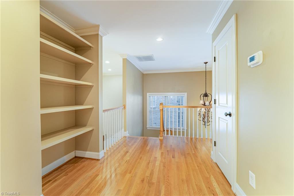 property viewer photo 18