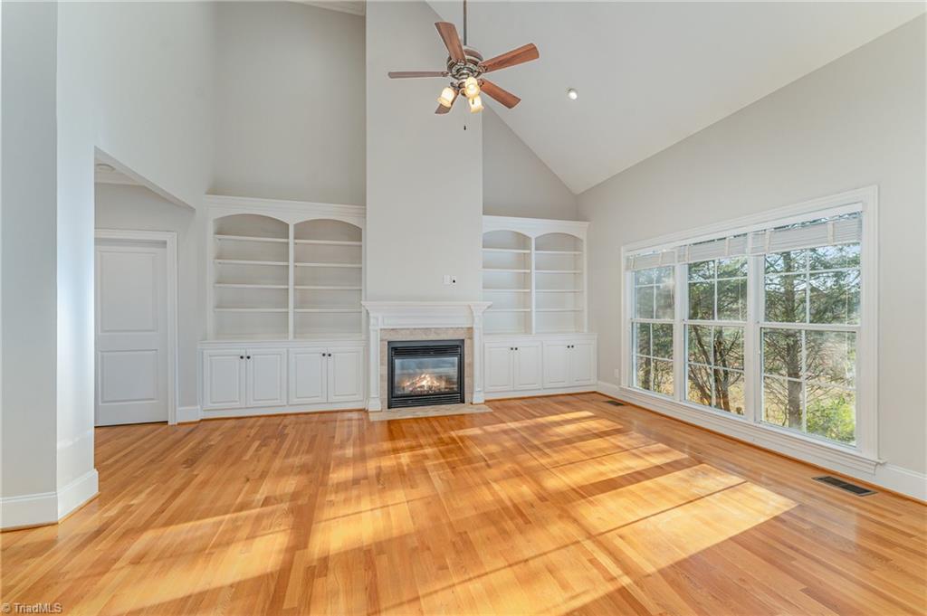 property viewer photo 5