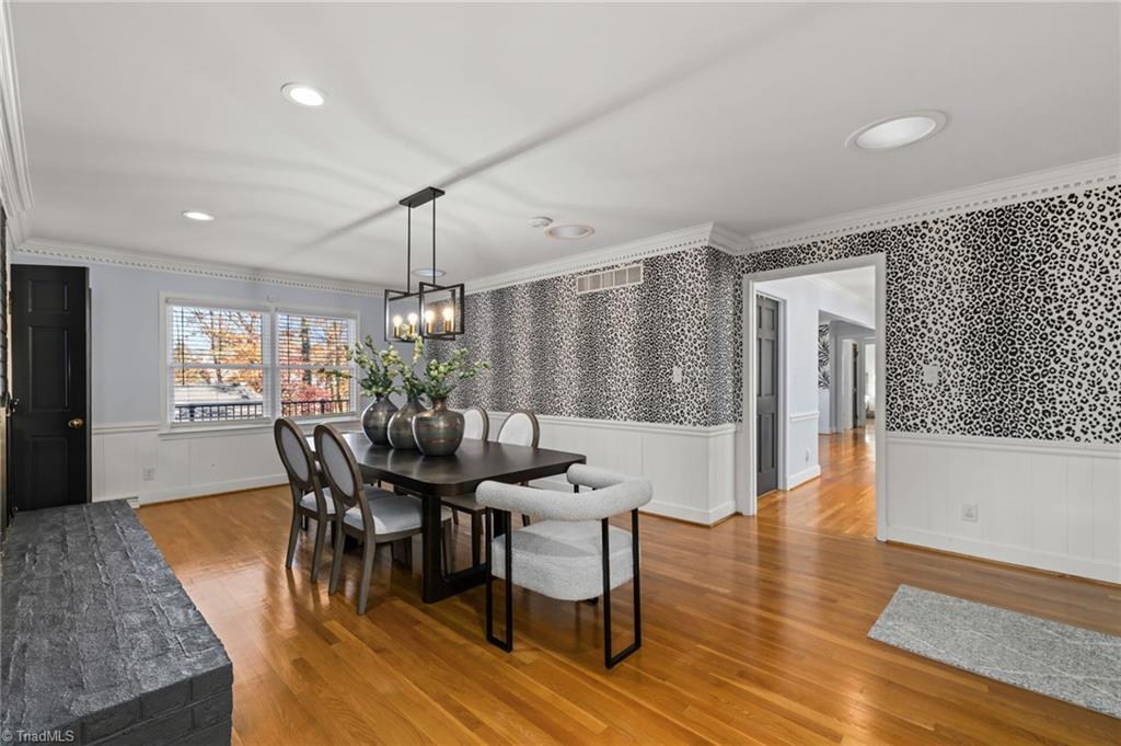 property viewer photo 12