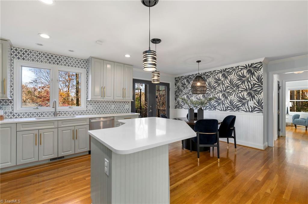 property viewer photo 13