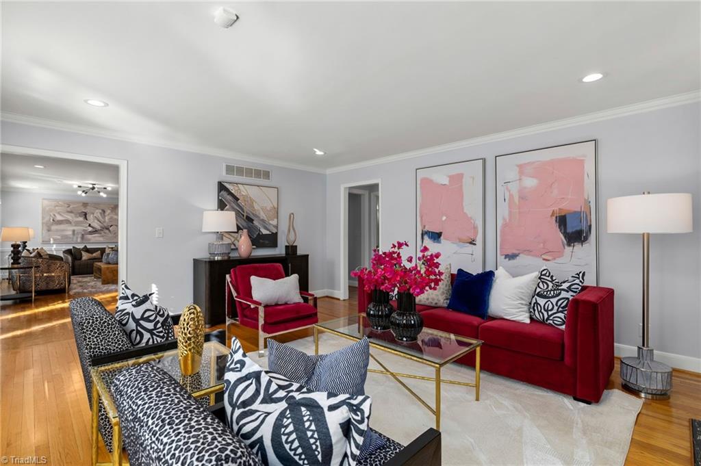 property viewer photo 19