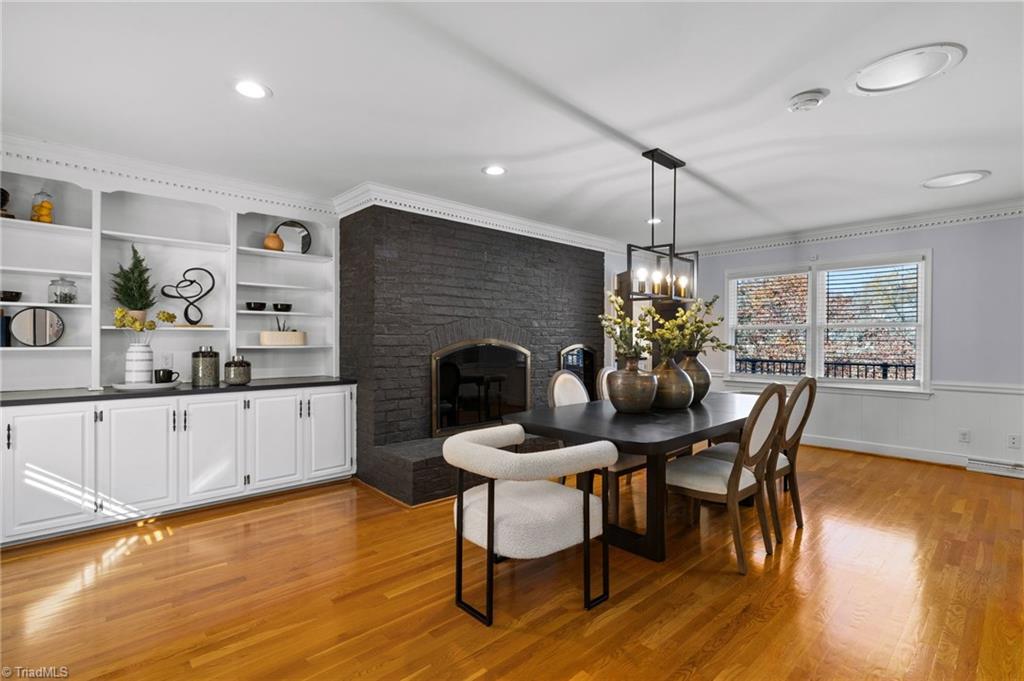 property viewer photo 2