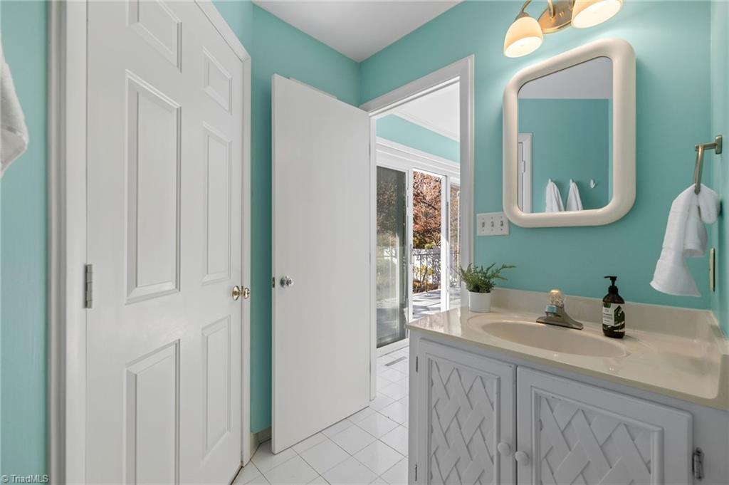 property viewer photo 42