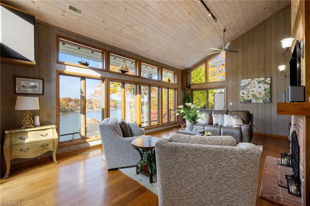 property viewer photo 16