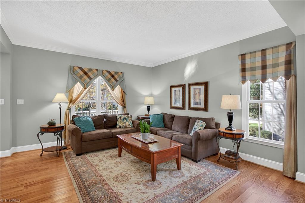 property viewer photo 10
