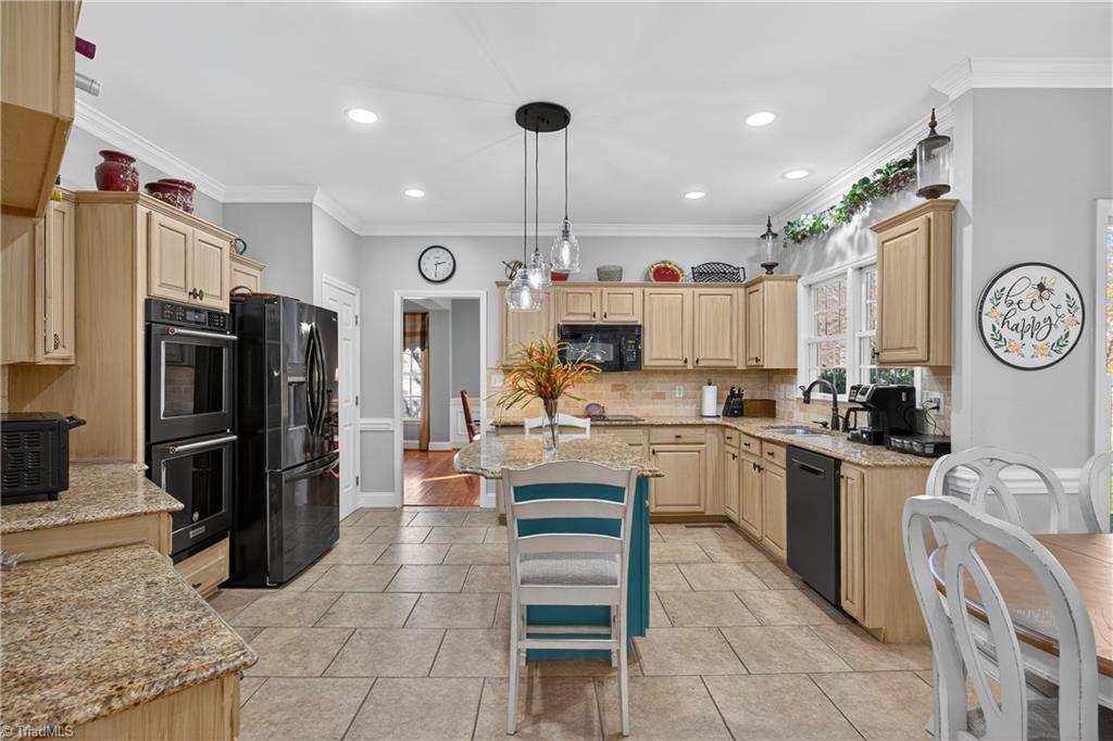 property viewer photo 16