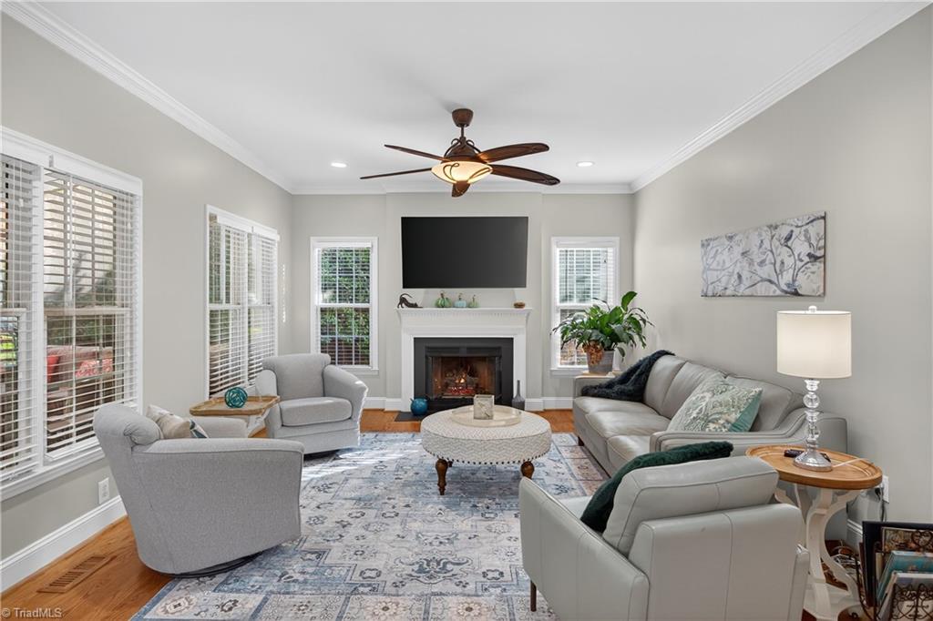 property viewer photo 18